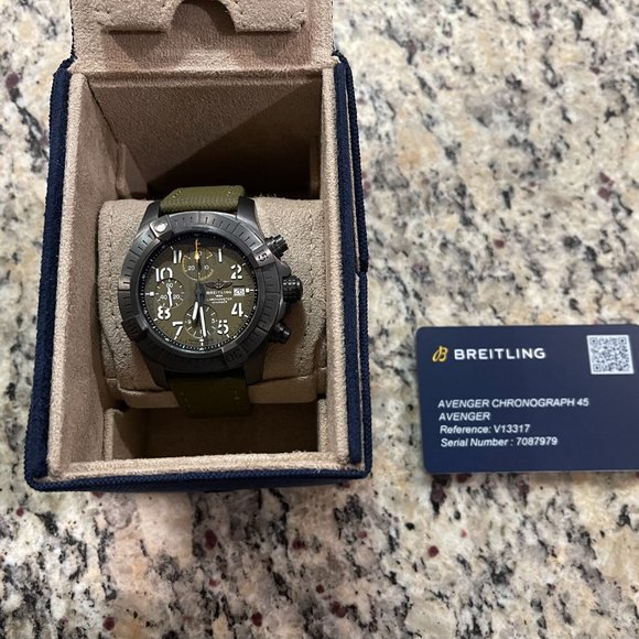 Breitling Avenger Chronograph 45 Night Mission - Picture 2 of 4